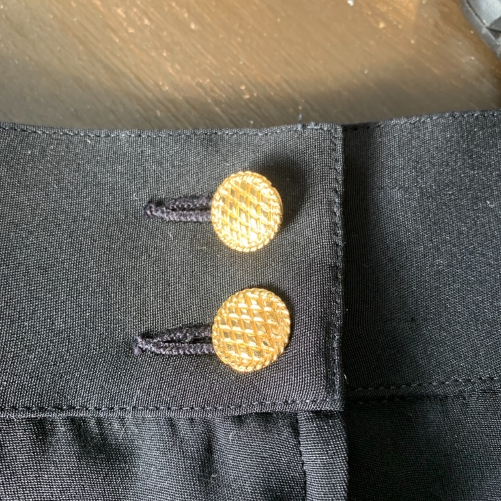 Chanel vintage silk skirt. Great condition size 2 - Picture 3 of 3